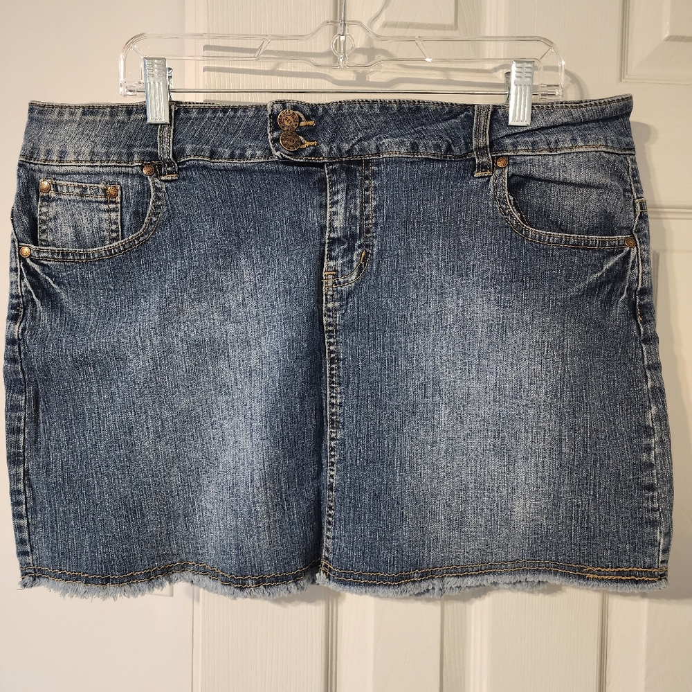 DEB Jean skirt, size 18